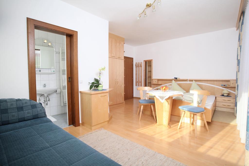 Hotel Garni Haus Anita Liesing Chambre photo