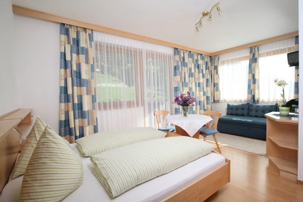 Hotel Garni Haus Anita Liesing Chambre photo