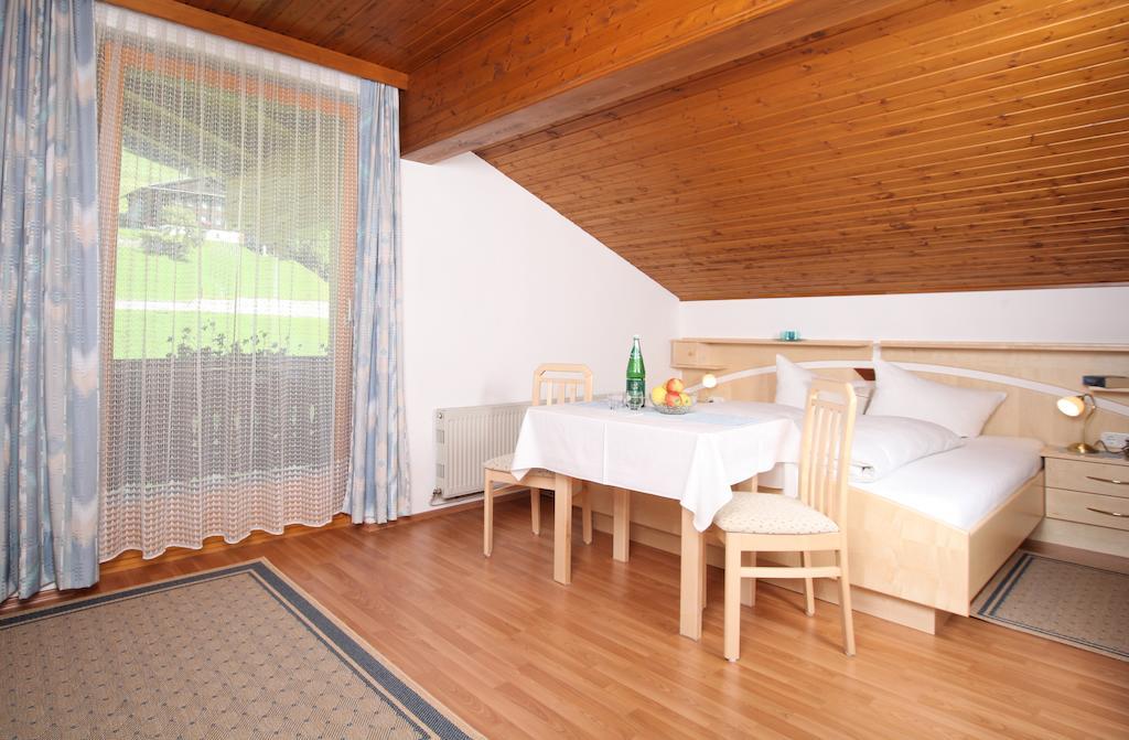 Hotel Garni Haus Anita Liesing Chambre photo